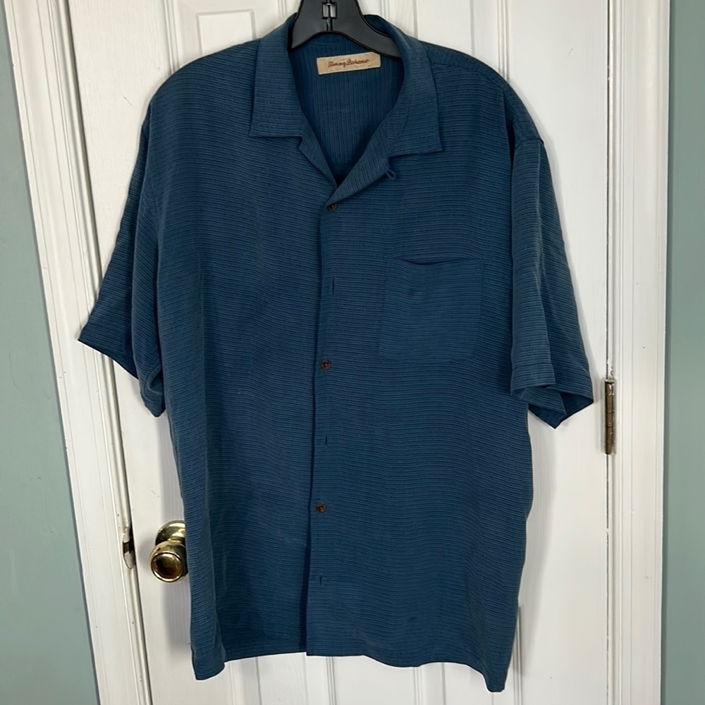 Tommy Bahama blue button silk shirt